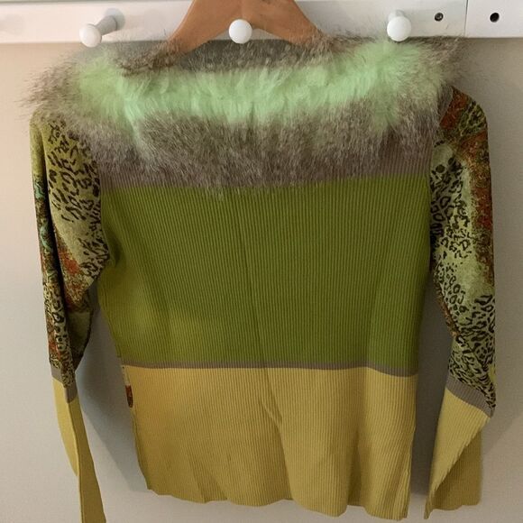 Attitude sweater - Picture 3 of 4